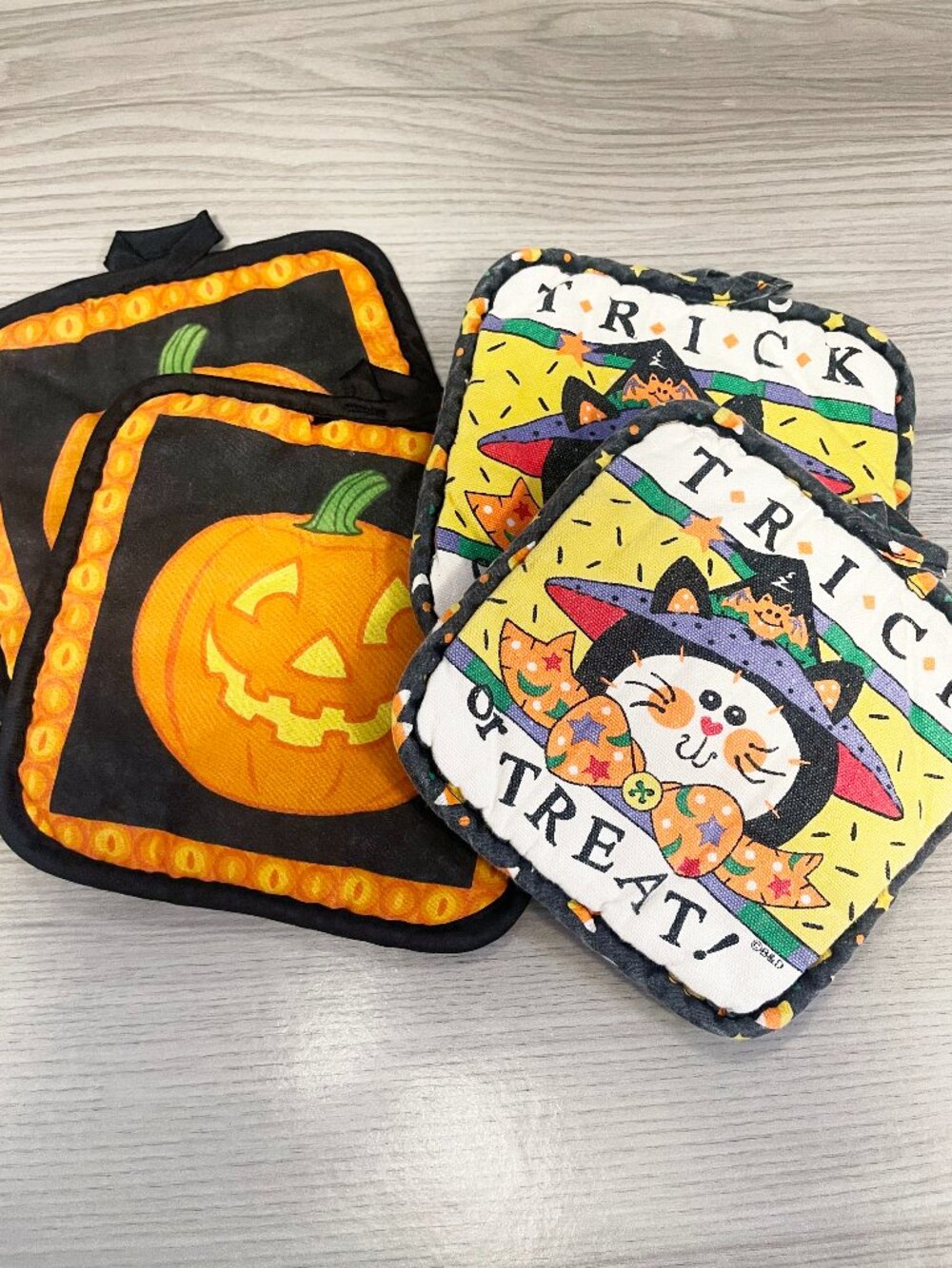 Vintage Halloween Pot Holders Lot of 4 Pumpkin Witch Cat Trick or Treat
